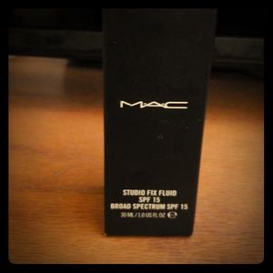MAC Studio Fix Foundation
